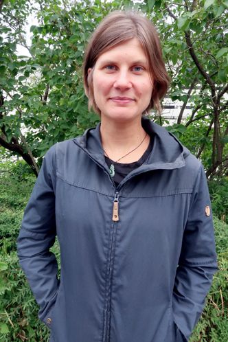 Forsker Hanne Kauko (bildet) fikk en Eksperter i team-gruppe ved NTNU til å se på kombinasjonen av et småkraftverk og en brenselcelle for å lagre energi i form av hydrogen, men uten direkte behov for hydrogen eller oksygen på stedet viste det seg å ikke være lønnsomt. – Jeg ble overrasket over at det viste seg så lite effektivt. Det et mye bedre for forsyningssikkerheten å regulere vannet, sier hun. Foto:  Privat