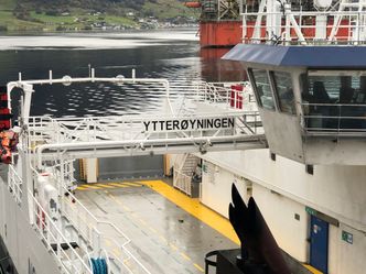 MF Ytterøyningen ligger ved Westcon Verft i Ølensvåg. Foto: Sjøfartsdirektoratet