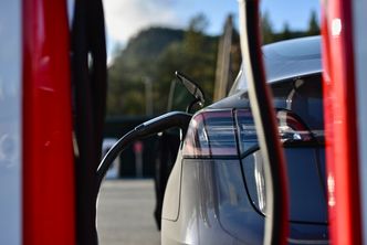 Supercharger-lading ved Nes i Ådal. Foto: Mathias Klingenberg