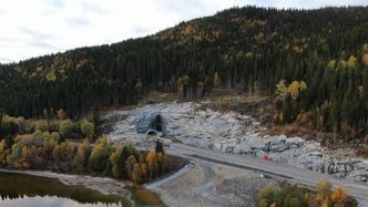 Flere nye tunneler gjør E6 gjennom Helgeland til en radigere opplevelse. Her er Åsbergtunnelen. Foto:  Foto Henrik Lissman/Statens vegvesen