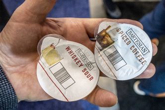 Bartender: Med slike drink-kapsler blir du en proff bartender. Akkurat som at du blir en barrista med en Nespressomaskin. Foto: Odd Richard Valmot