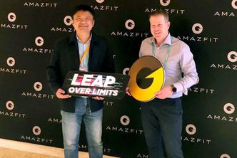 Forsker Ulrik Wisløff på CES-messa. T.v: Kongqiao Wang, sjefen for kunstig intelligens og algoritmeutvikling i Huami. Foto:  Gemini