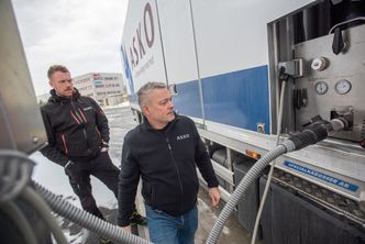 Asko i Trondheim har satt opp egen fyllestasjon til sine hydrogenlastebiler. Foto: Havard Zeiner