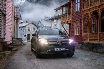 Mercedes EQC kommer på den nedre delen av rangeringen i P3 Charging Index. Foto:  Marius Valle