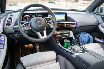 Førerplassen i EQC. Foto: Marius Valle