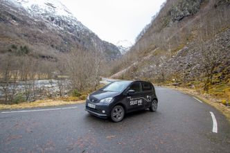 Seat Mii Electric er en veldig liten bil med plass til to voksne og to barn. Foto: Marius Valle