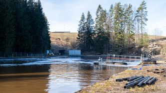 SIGEVANNSBASSENG: Ett av tilsammen tre sigevannsbassenger der sigevann fra syv millioner tonn avfall samles for biologisk rensing.    Foto:  Delta V