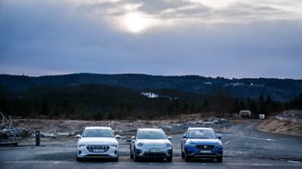 Dyrt, billigere, billigst: Audi E-Tron, Kia E-Niro og MG ZS. Foto: Eirik Helland Urke