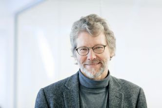Professor Poul Erik Morthorst forklarte at CCS er den billigste veien til CO2-reduksjon. Foto: Klimarådet