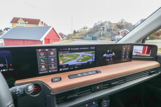 Honda E har fem skjermer til sammen. Foto: Marius Valle