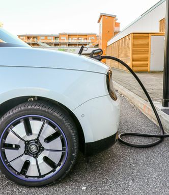 Honda E skal kunne lade med en effekt på inntil 60 kilowatt. Foto: Marius Valle