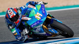 Italienske Matteo Ferrari ble den første verdensmesteren i den elektriske MotoE-klassen. Sykkelen vier 250 kg, som i racingsammenheng er blytungt. Foto: Energica