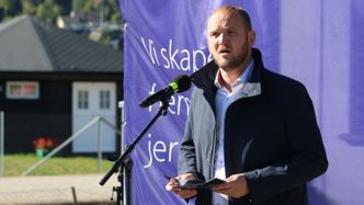 Jon Georg Dale (Frp) er positivt overrasket over regjeringens forslag til forvaltningsplan for Barentshavet og ny iskantsone. Foto: Preben Liland Madsen