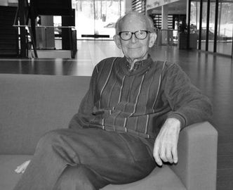 Ole M. Smeby er pensjonert sivilingeniør.