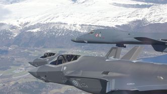 B-1B Lancer besøkte norsk luftrom og trente med F-35A fra 332 skvadron i mai 2020. Foto:  ENBO QRA/331SQN