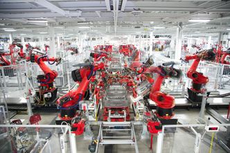 Fra produksjonslinjene i Teslas fabrikk i California. Foto:  Tesla