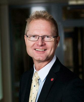 Tor Andre Johnsen er storfornøyd med at han fikke stortingsflertallet med seg på et vedtak for firefeltsveier. Foto: FrP