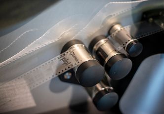 Github-dataene har blitt lagret som en slags QR-koder på film. Foto: Github
