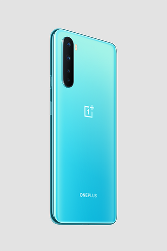 Flyttet. OnePlus Nord har fått kameraene på siden i stedet for på midten som sine mer kostbare storebrødre. Foto: OnePlus
