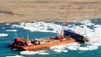 Slik så det ut ved havaristen forrige uke. Foto: Sysselmannen på Svalbard.