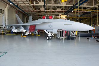 JSM under vingene på et av US Navys F-18 Super Hornet. Foto: Raytheon
