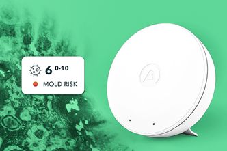 Oppgradert til muggvakt: Alle med Airthings Wave Mini vil fra i dag motta en oppgradert programvare som varsler om muggfare Foto: Airthings