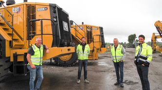 Fornøyde karer, fra venstre Egil Braaten (Hæhre), Dag Strøm (Pon Equipment), Frank Ole Sørensen (Hæhre Isachsen Maskinutleie) og Pål Brandvold (Pon Equipment).