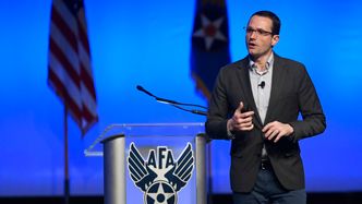 Dr. Will Roper. Foto:  Staff Sgt. Chad Trujillo