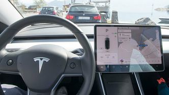 Teslas teknikere kan be om tilgang til en skjermdump fra bilens skjerm. Foto: Marius Valle