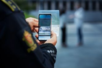 Vi er drøyt 500 teknologer som bidrar til at politiet kan samhandle digitalt og effektivt med hele samfunnet – hele døgnet. Vi trenger flere flinke folk!