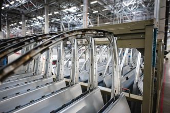 Intelligente fabrikker som krever minimalt med menneskelig tilsyn, kan bli den nye normalfabrikken i mange industrier.