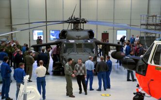 I 1996 var Sikorsky på en salgsturné i Norge med sin Black Hawk, her utstilt på Gardermoen. Kanskje lykkes de bedre 25 år senere.