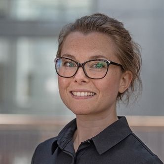 Oda Nedregård har undersøkt hundretusener stortingstaler for å analysere den politiske debatten.