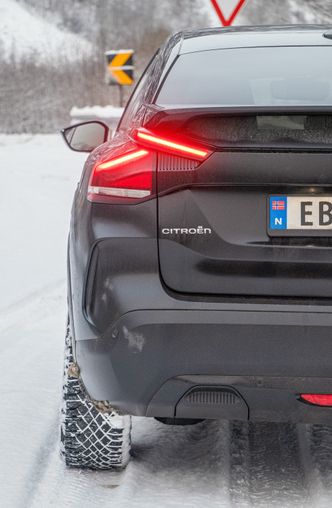 Bakfra ser den også frisk ut. Merk også detaljen med falskt eksosrør. Foto: Marius Valle