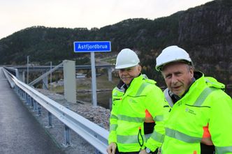 Fv. byggeleder Olav Duesten og prosjektleder Jostein Karlsen i Trøndelag fylkeskommune kommer begge fra Vegvesenet og har vært med siden starten. Foto: Bjørn Olav Amundsen