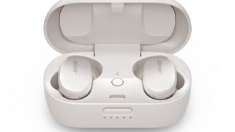Disse overrasket stort med langt den beste støykanselleringen. Helt i klasse med gode øreklokker. Foto: Bose