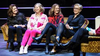 Kristin Skogen Lund, Berit Svendsen og Hilde Tonne satt alle i konsernledelsen i Telenor. I 2019 bidro de i en bok om kvinnelige ledere, blant annet sammen med tidligere visekonsernsjef i oljeselskapet Wintershall DEA, Maria Moræus Hanssen. Hun søkte også på jobben som Statnett-direktør. Foto:  SHE Conference