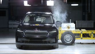 Sidekollisjon med Skoda Enyaq iV. Foto: Euro NCAP