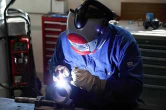  TIG-sveising, her ved tekniker Kjell Meiningen, inngår i verktøykassa til WIEW. Foto: TU Media