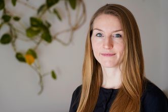 Kristina Östman mener det er plass til mer vindkraft både i norsk og svensk natur. Foto: Naturskyddsföreningen