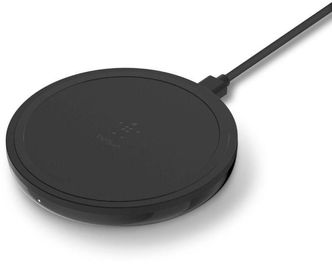 En ladeplate som dette kan øke ladeeffekten samtidig som at mobilen er koblet til bilens laveffekts USB-port. Foto: Belkin