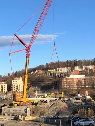 Bruelementene som ble fraktet fra Sandvika til Nesbyen veier cirka 200 tonn. Foto: IMIS