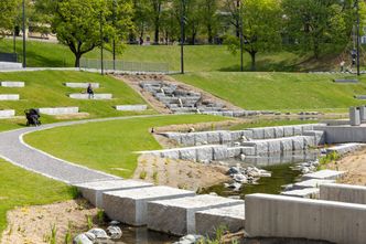 Jordal idrettspark har fått et kjempeløft i forbindelse med åpningen av Hovinbekken. Foto:  TUM Studio