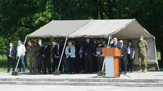 Slovenias forsvarsminister Matej Tonin holder tale for diplomater, forsvarsledelse og industritopper. Foto: Borut Podgoršek, Det slovenske forsvarsdepartementet