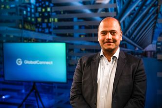 – Sammen kan vi stå mot cybertruslene – alene står vi mye svakere, sier Shukla.