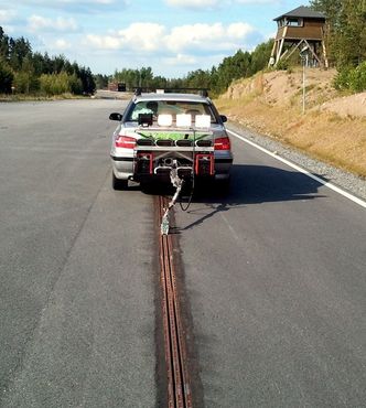 Bil med pantograf. Foto: Elways