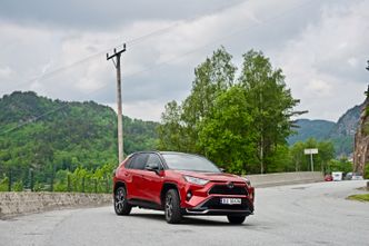 Toyota Rav4 er Norges mest solgte bil som ikke er en elbil. Foto: Mathias Klingenberg