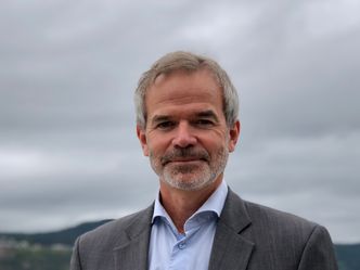 Christian Hauglie-Hanssen, administrerende direktør ved Norsk romsenter, mener det ikke er ønskelig å flytte industri til rommet. Foto:  Norsk romsenter