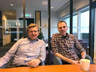 – Vi tar sikte på å nå bedrifter langt inn i segmentet av små og mellomstore bedrifter, sier produktsjef Jon Terje Aksland (t.v.). Her sammen med utviklingssjef Sveinung Farestveit. Foto: Hilde Øygarden, Uni Micro