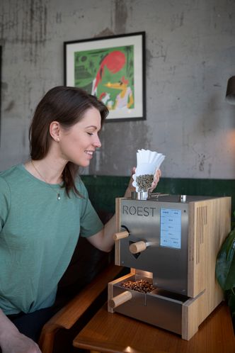 Prøvebrenneren gjør det lett å brenne små mengder kaffe etter hverandre. Foto: Roest